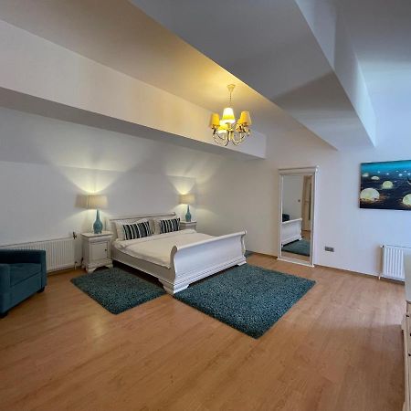 Appartement Kyra Luxury Penthouse à Sinaia Extérieur photo