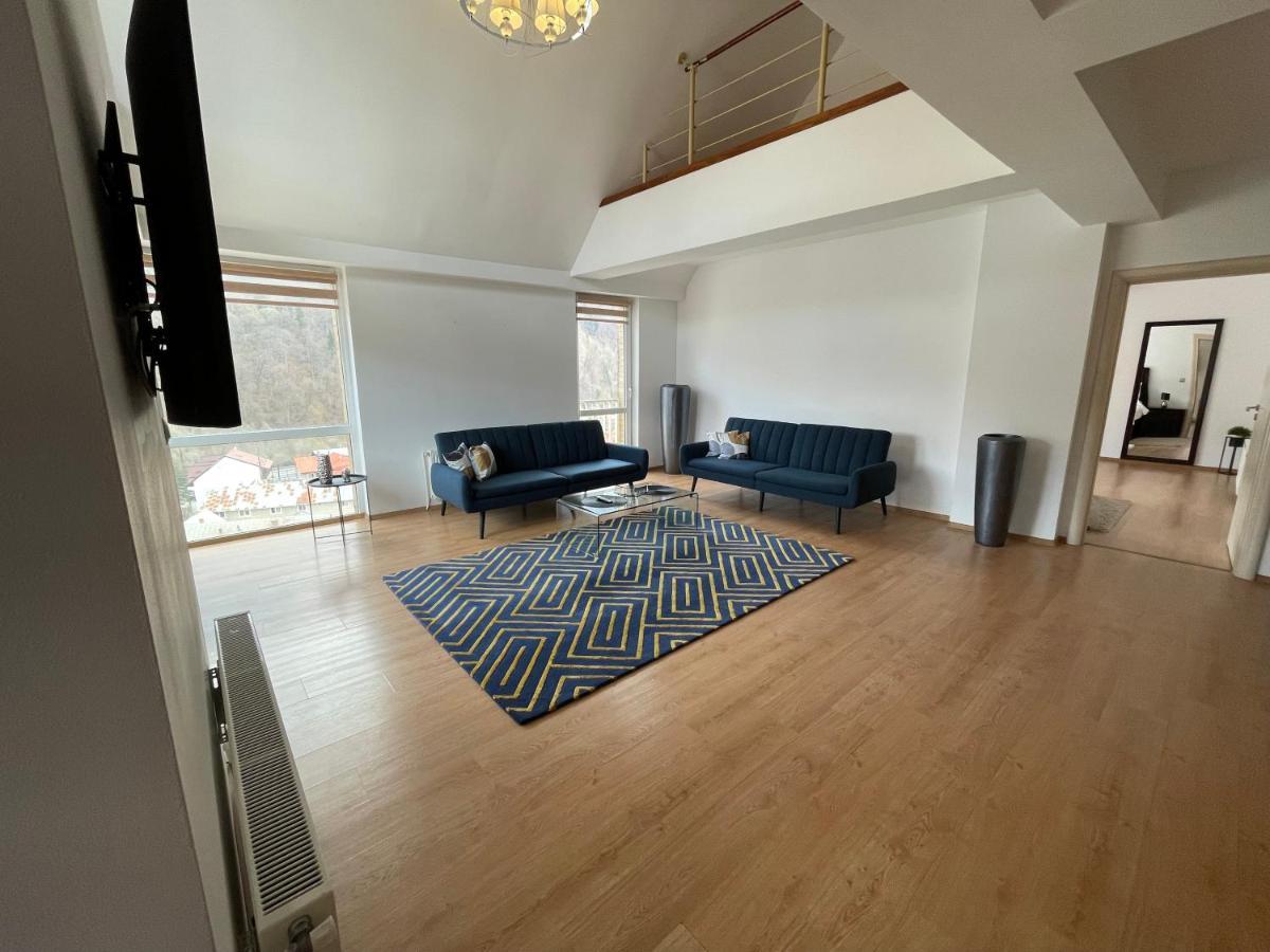 Appartement Kyra Luxury Penthouse à Sinaia Extérieur photo