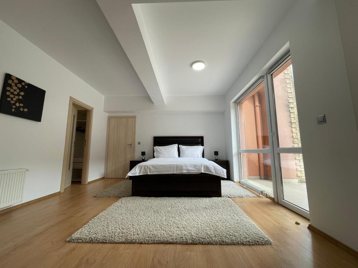 Appartement Kyra Luxury Penthouse à Sinaia Extérieur photo