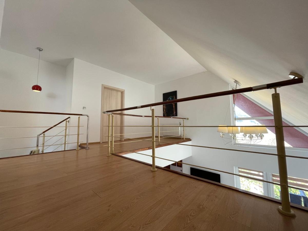 Appartement Kyra Luxury Penthouse à Sinaia Extérieur photo