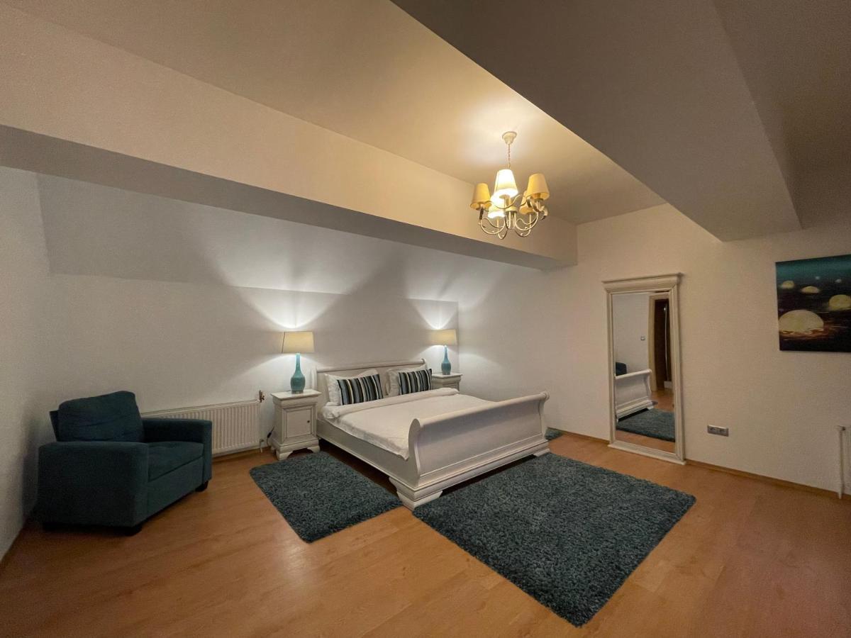 Appartement Kyra Luxury Penthouse à Sinaia Extérieur photo