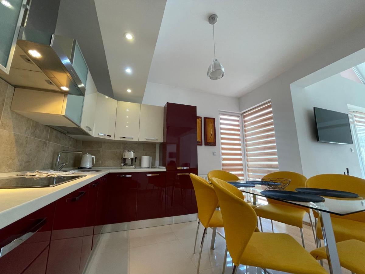 Appartement Kyra Luxury Penthouse à Sinaia Extérieur photo